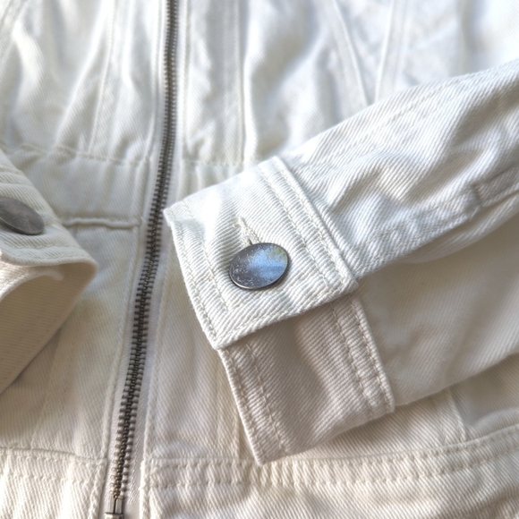 Gianni Bini Fitted Denim Jacket in Off White Size Large - Picture 11 of 11